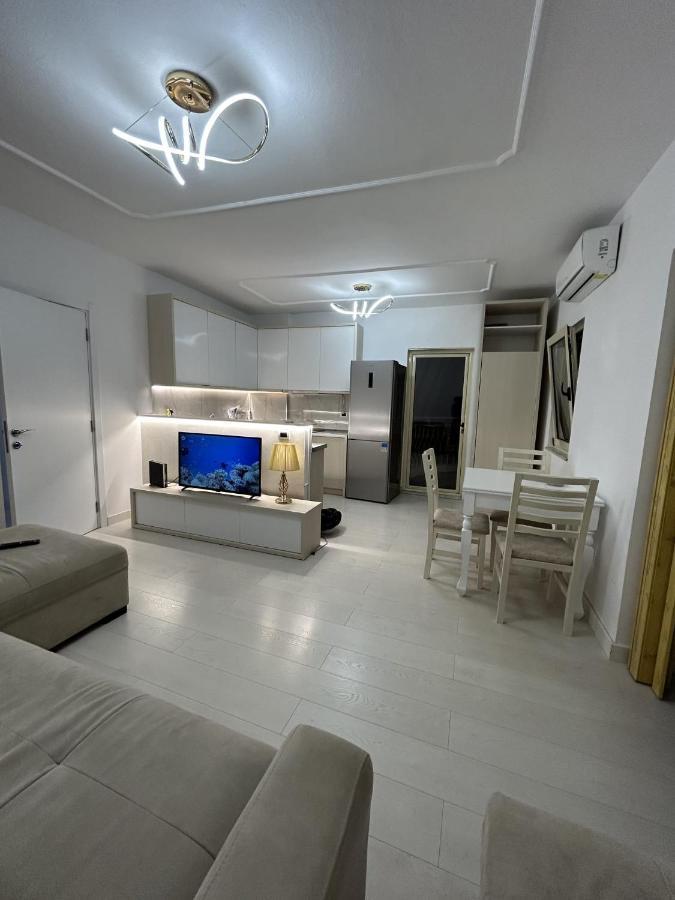 Center, Selvia White Apartment Tirana Bagian luar foto