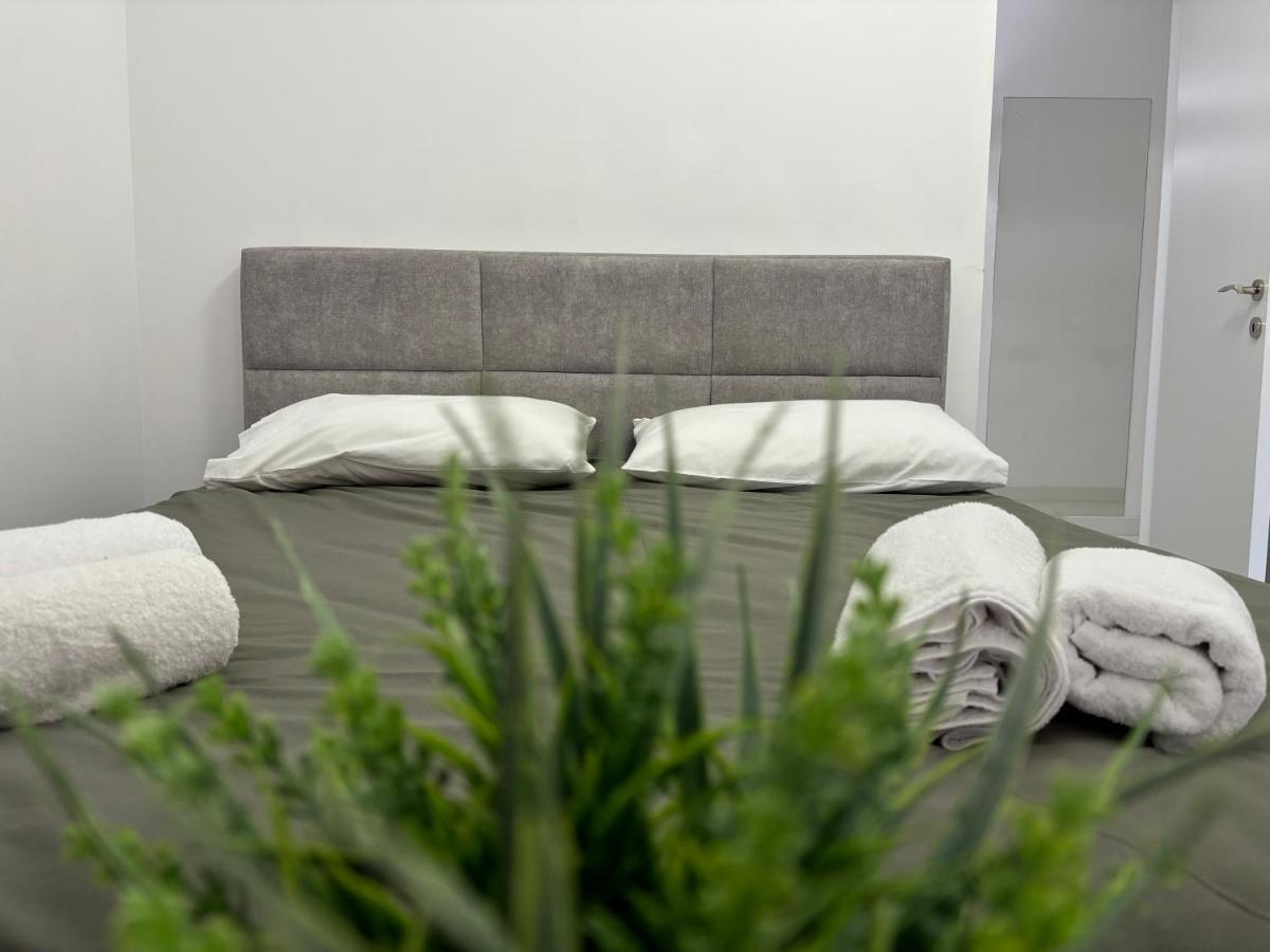 Center, Selvia White Apartment Tirana Bagian luar foto